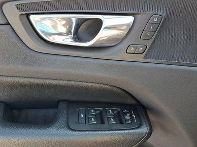 2018 Volvo XC60 T5 AWD Momentum