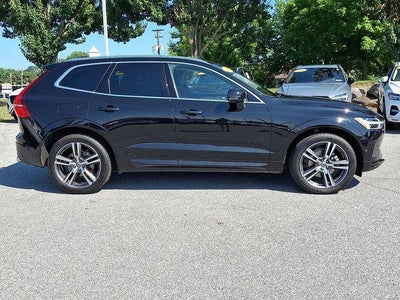 2018 Volvo XC60 T5 AWD Momentum