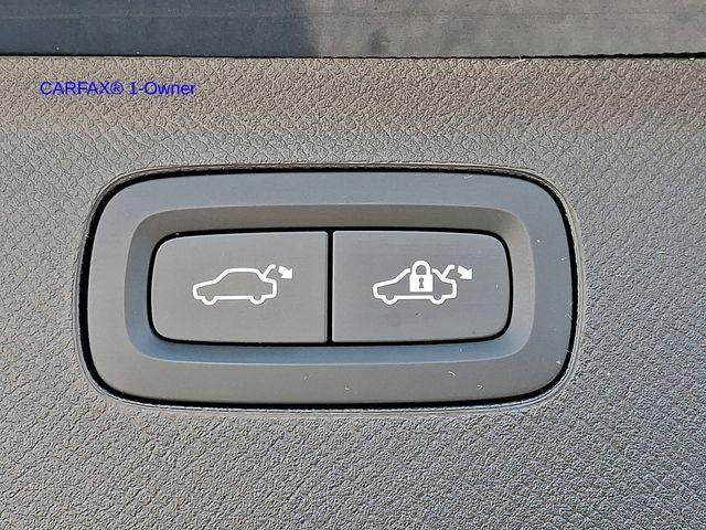 2024 Volvo XC90 B6 AWD Plus Bright Theme 7P