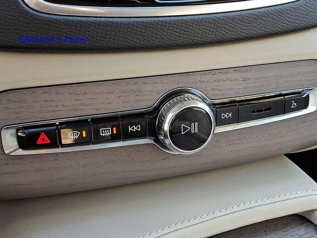 2024 Volvo XC90 B6 AWD Plus Bright Theme 7P