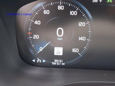2021 Volvo XC60 T5 AWD Momentum