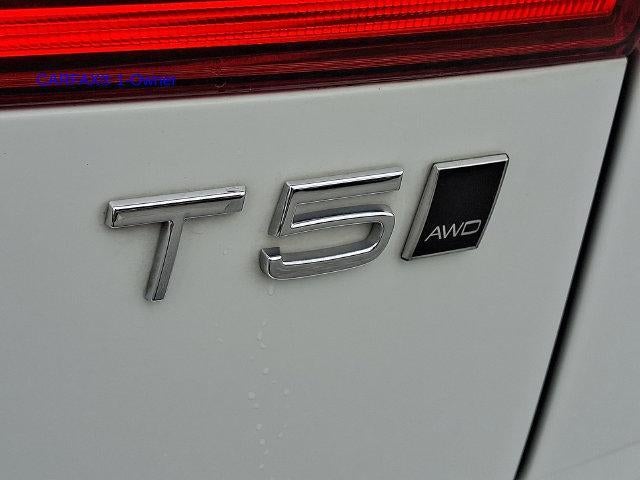 2021 Volvo XC60 T5 AWD Momentum