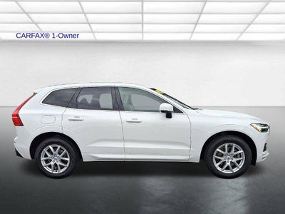 2021 Volvo XC60 T5 AWD Momentum
