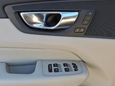 2020 Volvo XC60 T5 AWD Momentum