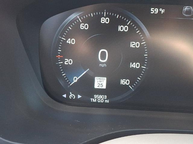 2020 Volvo XC60 T5 AWD Momentum