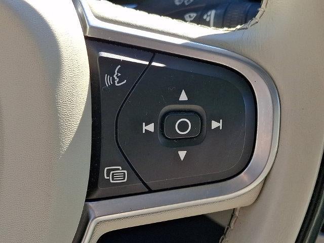 2020 Volvo XC60 T5 AWD Momentum