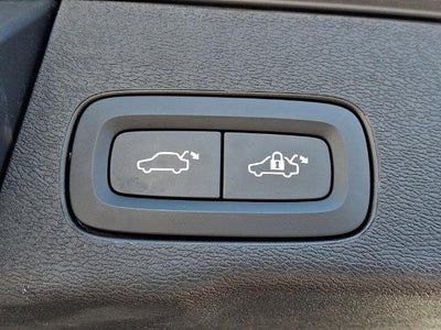 2020 Volvo XC60 T5 AWD Momentum
