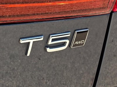 2020 Volvo XC60 T5 AWD Momentum
