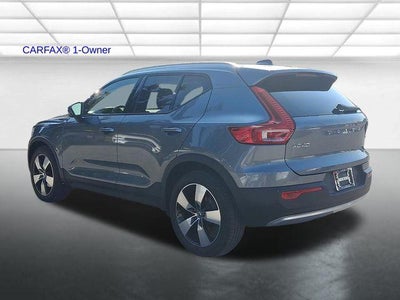 2019 Volvo XC40 T5 AWD Momentum