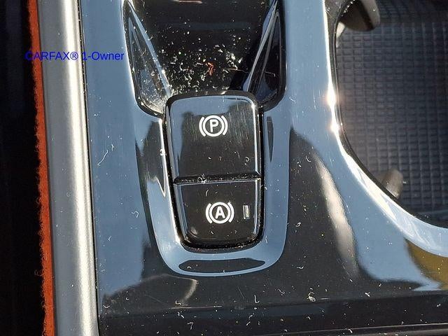 2019 Volvo XC40 T5 AWD R-Design