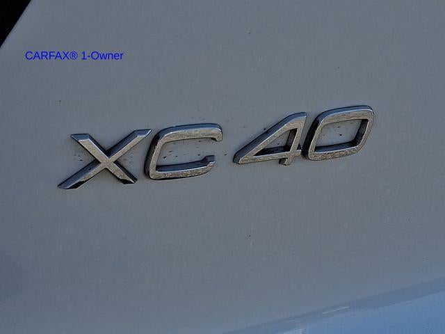 2019 Volvo XC40 T5 AWD R-Design