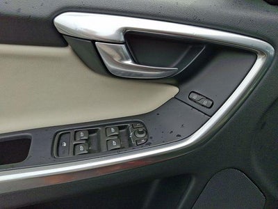 2015 Volvo XC60 AWD 4dr T6 Premier Plus