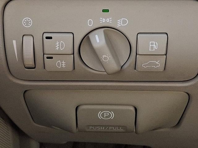2010 Volvo XC60 AWD 4dr 3.0T w/Moonroof