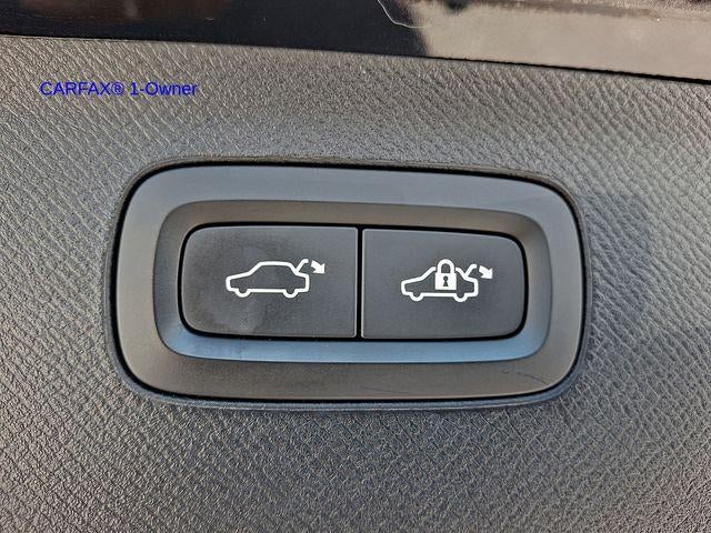 2019 Volvo XC90 T6 AWD Momentum