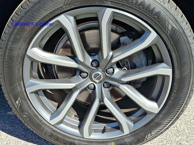 2019 Volvo XC90 T6 AWD Momentum