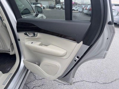 2019 Volvo XC90 T6 AWD Momentum