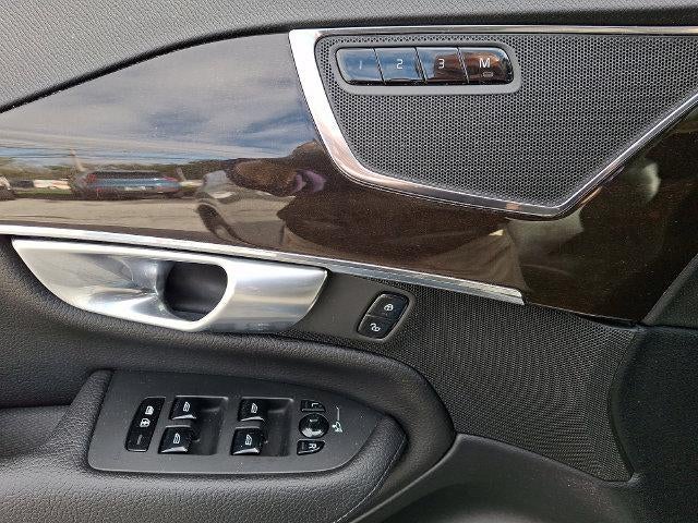 2018 Volvo XC90 T6 AWD 7-Passenger Momentum