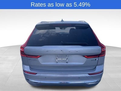 2023 Volvo XC60 B5 AWD Ultimate Bright Theme