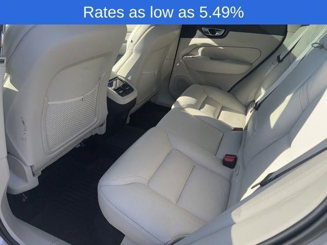 2023 Volvo XC60 B5 AWD Ultimate Bright Theme