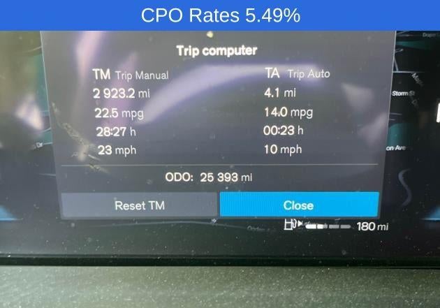 2023 Volvo XC60 B5 AWD Ultimate Bright Theme