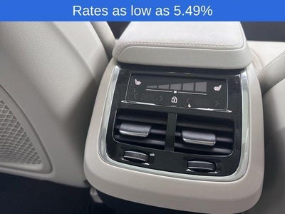 2023 Volvo XC60 B5 AWD Ultimate Bright Theme