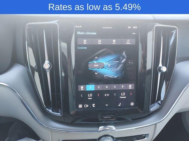 2024 Volvo XC60 B5 AWD Core Dark Theme