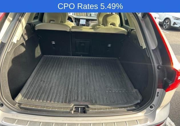 2024 Volvo XC60 B5 AWD Plus Dark Theme