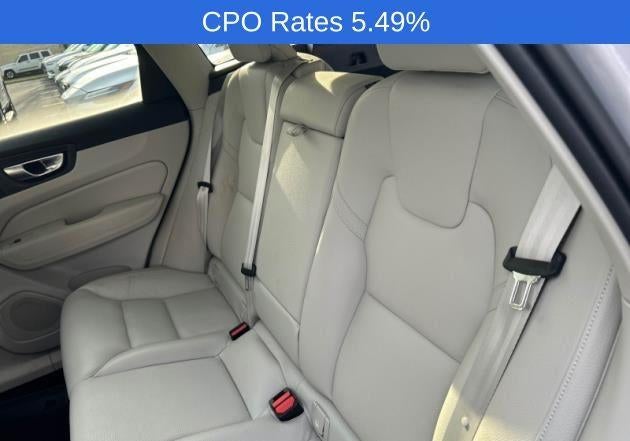 2024 Volvo XC60 B5 AWD Plus Dark Theme
