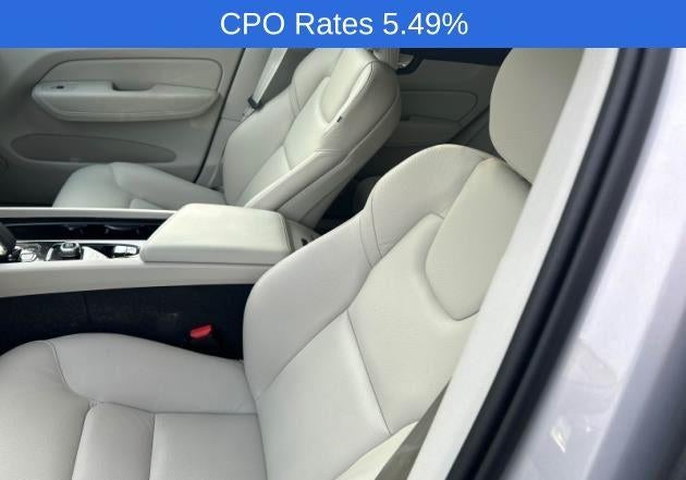 2024 Volvo XC60 B5 AWD Plus Dark Theme