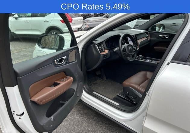 2024 Volvo XC60 B5 AWD Plus Dark Theme