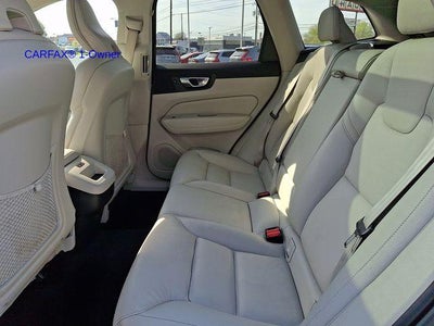 2024 Volvo XC60 B5 AWD Plus Dark Theme