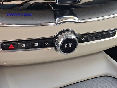 2024 Volvo XC60 B5 AWD Plus Dark Theme
