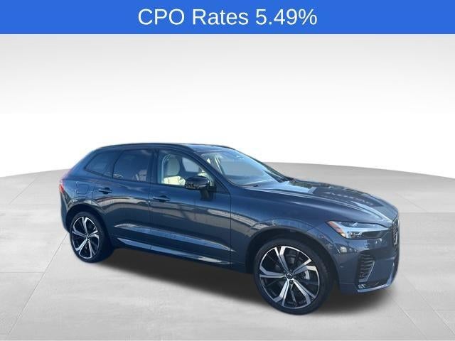 2024 Volvo XC60 B5 AWD Ultimate Dark Theme