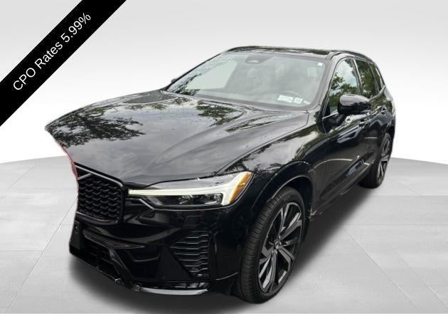 2024 Volvo XC60 B5 AWD Ultimate Dark Theme