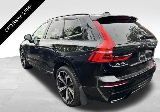 2024 Volvo XC60 B5 AWD Ultimate Dark Theme