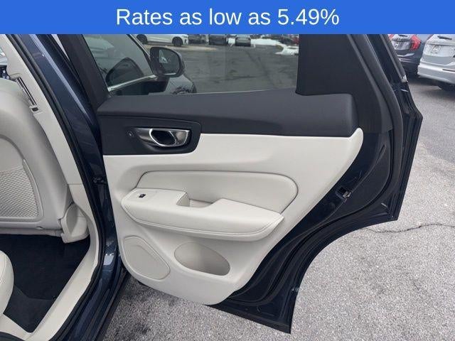 2023 Volvo XC60 B5 AWD Plus Bright Theme