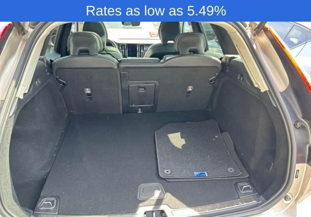 2023 Volvo XC60 B5 AWD Plus Bright Theme