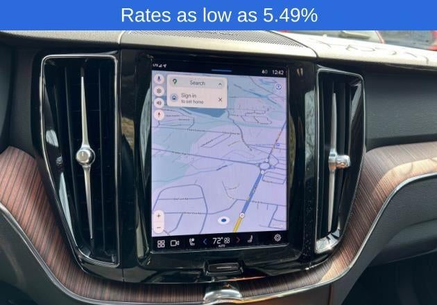 2023 Volvo XC60 B5 AWD Plus Bright Theme