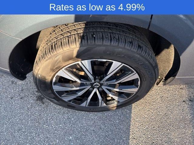 2023 Volvo XC60 B5 AWD Plus Bright Theme