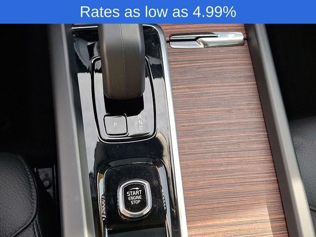 2023 Volvo XC60 B5 AWD Plus Bright Theme