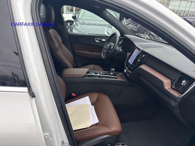 2023 Volvo XC60 B5 AWD Plus Bright Theme