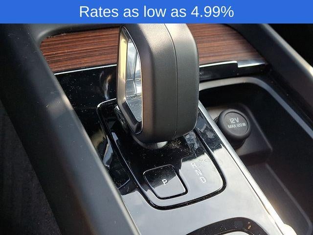 2023 Volvo XC60 B5 AWD Plus Dark Theme