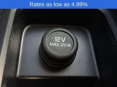 2023 Volvo XC60 B5 AWD Plus Dark Theme