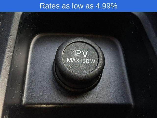 2023 Volvo XC60 B5 AWD Plus Dark Theme