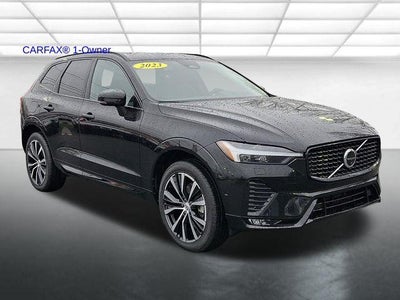 2023 Volvo XC60 B5 AWD Plus Dark Theme