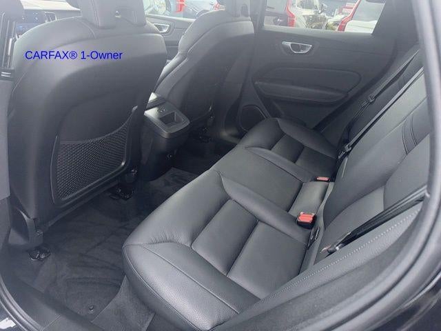 2023 Volvo XC60 B5 AWD Plus Dark Theme