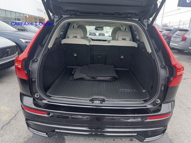 2023 Volvo XC60 B5 AWD Plus Dark Theme