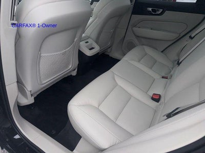 2023 Volvo XC60 B5 AWD Plus Dark Theme