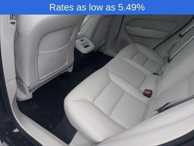 2023 Volvo XC60 B5 AWD Plus Dark Theme