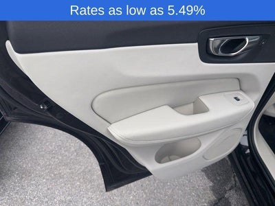 2023 Volvo XC60 B5 AWD Plus Dark Theme